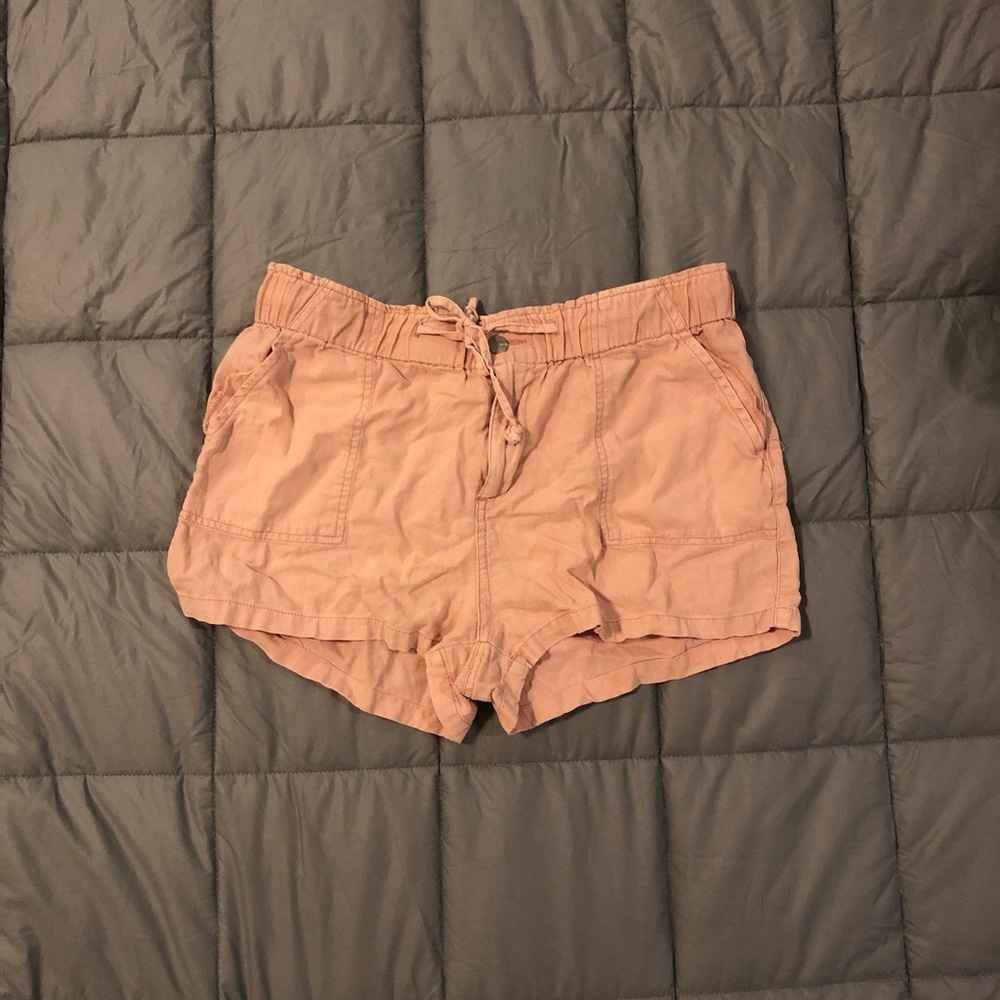 Dusty peach pink linen shorts with pockets